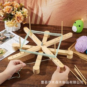 Soporte de madera para hilo, soporte giratorio hecho a mano, herramienta artesanal de escritorio para dar forma a bolas de hilo, material de bambú de 2 capas - Product Image 2