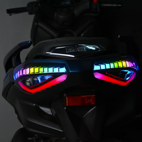 Pour YAMAHA XMAX 300 2023 : Feu arrière LED RGB avec clignotants et fonctions de freinage, pièces de modification certifiées E-mark