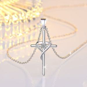 Collana con Ciondolo a Cuore e Croce per Donne, Charm a Forma di Battito Cardiaco, Catena per Clavicola, Gioielli alla Moda - Product Image 2
