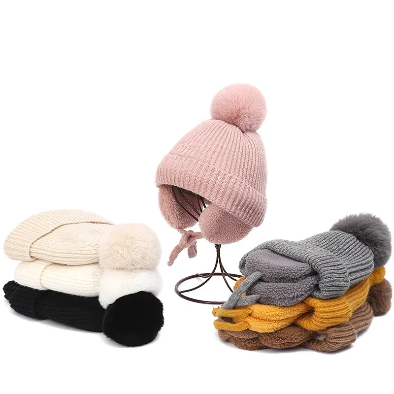 Bonnet pour bébé 2-8T Bonnet à pompon avec oreillette en laine et peluche pour enfants Bonnet tricoté pour filles et garçons Accessoires d'hiver épais et chauds pour enfants