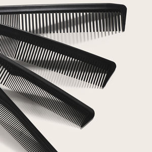 Peine de Corte Antiestático de Dientes Anchos de Carbono para Estilistas de Peluquería Wanmei con Logotipo Personalizado - Product Image 3