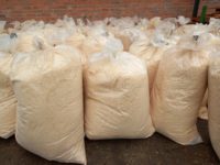 Sacs d'emballage jetables en PE robuste thermoscellables pour copeaux de bois, litière pour chevaux, copeaux de pin, sacs imprimés sur mesure