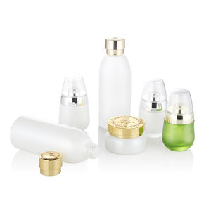 Envase cosmético dorado de último estilo 30g 50g Tarro de cristal de crema facial con tapa dorada en relieve - Product Image 6