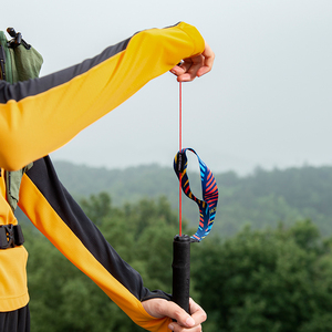 <span class=keywords><strong>Bastones</strong></span> de <span class=keywords><strong>Trekking</strong></span> Plegables de Fibra de Carbono, Ligeros, para Senderismo, Montañismo, Correr y Caminar, con Cordón de Ajuste - Product Image 6
