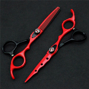 กรรไกรตัดผมมืออาชีพ สแตนเลส ใบมีดคม ด้ามยาว สีแดงดำ กรรไกรตัดผมแบบแบน สำหรับช่างทำผม - Product Image 4