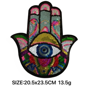 Vente en gros d'étiquettes de sacs à coudre avec logo de marque, écussons thermocollants gravés en forme d'étoile, feutre rempli de paillettes pour sacs à main et vêtements - Product Image 5