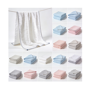 Juego de Toallas de Baño de Hotel 100% Algodón, Extra Suaves y Altamente Absorbentes, Blancas, Venta al Por Mayor para Hoteles de Cinco Estrellas y Spas, Logotipo Personalizado OEM - Product Image 1