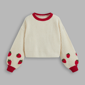 เสื้อสเวตเตอร์ผู้หญิงแบบถักลายสตรอว์เบอร์รี่ คอทรงกลม แต่งขอบตัดสี พร้อมปักโลโก้ตามสั่ง - Product Image 1