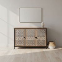 Buffet de rangement moderne en bois de luxe avec 3 motifs sculptés et cadre en métal noir pour le salon, la salle à manger et la chambre à coucher.