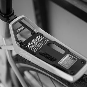 Cuadro de bicicleta <span class=keywords><strong>eléctrica</strong></span> Hybridizer Rando Carbon Fiber <span class=keywords><strong>Gravel</strong></span> con motor M820 y batería de 864wh - Product Image 5