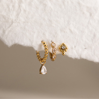 Ensemble de 3 paires de boucles d'oreilles J&D Jewelry Sweet en zircon blanc, acier inoxydable plaqué or 18 carats, résistantes à l'eau, boucles d'oreilles pendantes et clous pour femmes