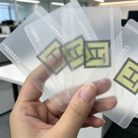 Carte intelligente NFC NTAG213 transparente personnalisée pour carte de visite numérique, contrôle d'accès et applications d'identité sans contact