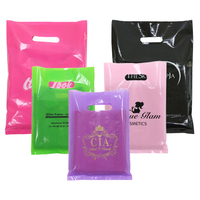 Sacs d'emballage réutilisables de haute qualité en plastique, sacs de courses pour vêtements, sacs à valve pratiques pour vêtements et fourrures, logos personnalisables, vente chaude