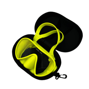 Masque de plongée sans cadre, verre trempé de 4,0 mm, vue large à 180°, sports nautiques, universel, avec étui de transport - Product Image 1