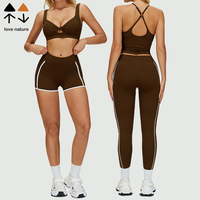 طقم يوجا نسائي بشعار مخصص، تصميم Bare Sensation، بألوان متباينة وخطوط، بدون أكمام، خصر مطاطي، مصنوع من البولي أميد والإيلاستين، سريع الجفاف للرياضة واللياقة البدنية