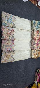 Tissu en soie imprimé luxueux pour les robes de mariage, les tenues de fête et les tenues festives, matière lisse, fluide et de haute qualité - Product Image 4