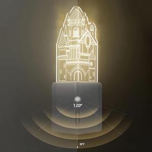 Luz Nocturna LED con Sensor de Movimiento para Niños, Recargable por USB, Brillo Ajustable, Diseño de Castillo - Product Image 2