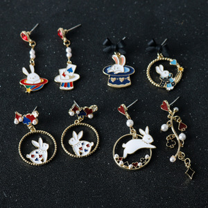 Серьги-гвоздики в виде кролика - Product Image 3