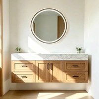 Meuble de salle de bain moderne de luxe avec niche encastrée pleine hauteur, comptoir en marbre suspendu au mur