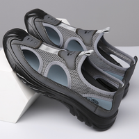 Nouveau été anti-dérapant hommes sandales maille respirant creux Stnm extérieur chaussures décontractées d'âge moyen tout match trou chaussures de marche