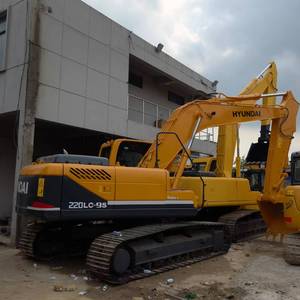 Excavadora de cadenas usada Hyundai220lc-9s de alta calidad, 22 toneladas, modelo 2023, cucharón de 1m, motor, caja de cambios, PLC, buen precio en oferta - Product Image 3