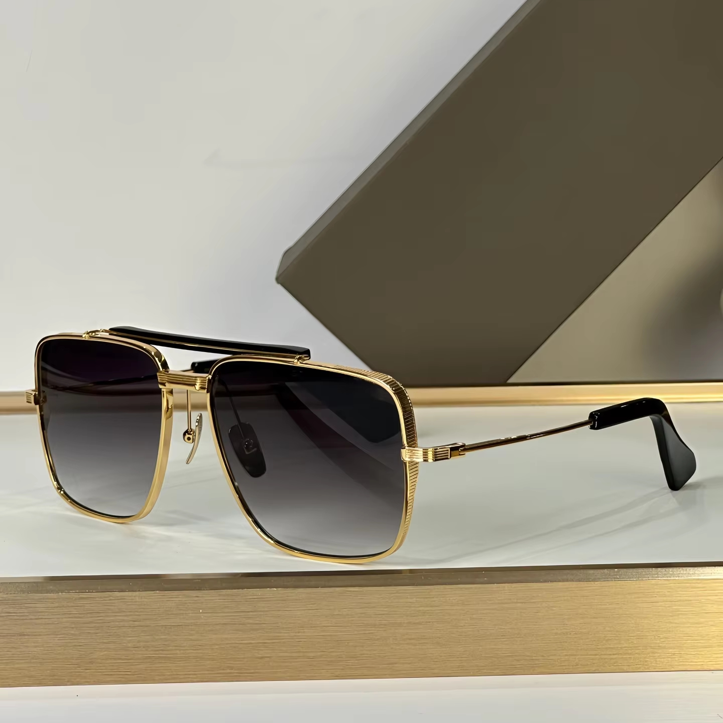 Lunettes de soleil Dita Couleurs de haute qualité et à la mode