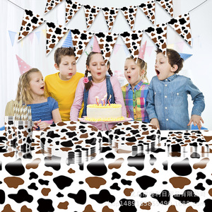Articles de fête à motif vache : Assiettes en carton, gobelets, bannières, nappes, décorations d'anniversaire – 60-80 pièces, respectueux de l'environnement - Product Image 3