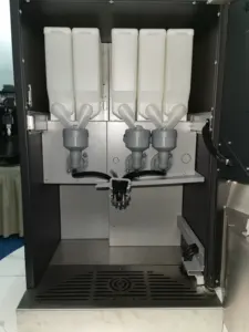 तत्काल कॉफी वेंडिंग मशीन सिक्का खरीदने कॉफी एस्प्रेसो लट्टे स्वचालित तुरंत एस्प्रेसो मशीन और दूध टैंक