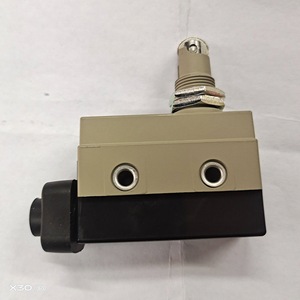 ลิมิตสวิตช์ผลิตในญี่ปุ่น รุ่น ZC-Q2255 SPDT โลหะ IP20 เซ็นเซอร์อุตสาหกรรม - Product Image 1