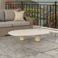 Table basse extérieure en travertin massif, pièce maîtresse de patio en pierre naturelle moderne