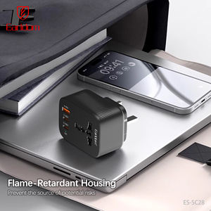 EARLDOM Adaptateur de Voyage Universel 4-en-1 (AC + 2 USB-C + USB) 20W, Prise de Voyage UK pour Utilisation Mondiale avec 3 Ports USB - Product Image 5