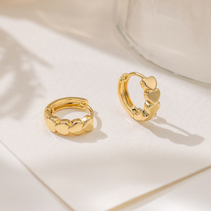 Pendientes de Media Luna en Forma de Corazón, Dorados, para Mujer, Primavera 2025, Estilo Retro Francés, Diseño Geométrico de Amor - Product Image 2
