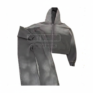 En Low Moq Nuevo diseño de moda Tu propio logotipo Hombres Chándal Trajes Más cálido Chándal de diamantes de imitación para hombres - Product Image 1