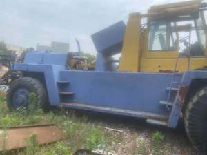 Chariot élévateur d'occasion KOMATSU FD450 pour travaux de terrassement - Offre Spéciale - Product Image 4