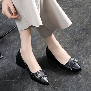 Nouvelles chaussures pour femmes, style coréen d'été, à semelle haute et talon bas, à enfiler, en tissu écossais rouge, dessus en PU, semelle extérieure en caoutchouc - Product Image 4