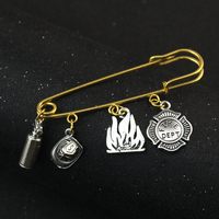 Nouvelle Broche de Pompier Tendance, Cadeau Créatif pour Héros des Feux, Pendentif Chapeau de Pompier et Extincteur, Bijou de Mode