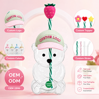 Bouteille d'eau en verre transparente en forme d'ours 3D mignon avec bouchon et paille, décor de fraise, tasse en verre Kawaii pour lait, jus, bubble tea, cadeau