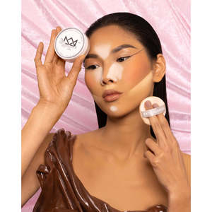 Extralandia lỏng bột bóng râm 05 sản xuất tại Ý cho thiết lập & Baking Touch-up. Lá da matte mịn tự nhiên mà không làm khô - Product Image 2