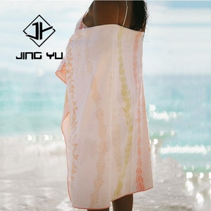 Toallas Personalizadas Sublimadas Súper Absorbentes al por Mayor, Toalla de Playa de Microfibra con Estampado y Borlas para el Verano - Product Image 3