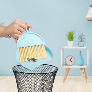 Juego de Limpieza de Casa de Muñecas de Madera, Combinación de <span class=keywords><strong>Escoba</strong></span> y Trapeador, Juegos para Niños y Niñas, Juguetes de Madera para la Coordinación Mano-Ojo de los Niños - Product Image 5