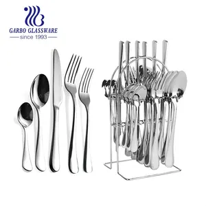 Hot Selling Modellen Met Iron Metalen Stand Spiegel Polish Restaurant Wedding Bestek Set Rvs 24 Pcs Zilveren Bestek Set