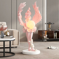 Lampe sur pied LED moderne en fibre de verre, motif ange, tendance 2026, pour décoration intérieure – Rose, Jaune, Bleu, Rouge – Ornements de salon