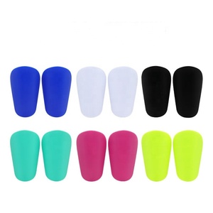 Espinilleras Personalizadas de Fútbol PP EVA para Protección de Piernas para Jóvenes y Adultos - Product Image 1