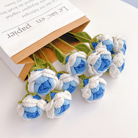 Bouquet de fleurs artificielles tricotées à la main de 33 cm, dégradé de couleurs, roses pointues en fil de laine simulé, fleurs éternelles