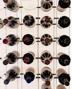 Kệ rượu Cáp nổi với cái nôi thủy tinh rõ ràng - Product Image 3