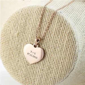 Collier pendentif en or personnalisé anti-ternissement avec chaîne, en acier inoxydable fin plaqué or 18 carats, collier cœur vierge tendance pour femme - Product Image 4