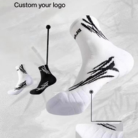 Chaussettes de sport à séchage rapide avec logo personnalisé, chaussettes de sport pour hommes, vente en gros, design coloré, chaussettes décontractées pour le basketball, plusieurs couleurs au choix