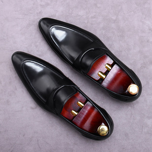 Nouvelle chaussure britannique haut de gamme en cuir véritable pour banquet d'affaires, couvre-chaussure en cuir pour tenue décontractée, chaussure unique pour marié de mariage - Product Image 3