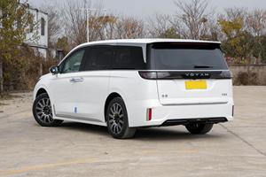 2024 Voyah梦想家EV超远程尊贵版插电式混合动力Mpv电动汽车新车 - Product Image 6