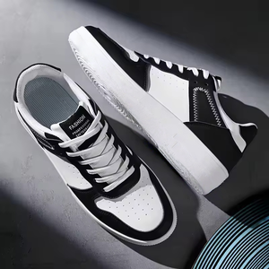 Chaussures de course décontractées pour hommes en cuir de haute qualité, semelles épaisses, respirantes, chaussures de sport pour étudiants, chaussures de skateboard, chaussures plates tendance - Product Image 3